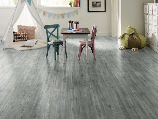 Fresh Pine Shaw Floorte PRO Paragon 7 Vinyl Plank