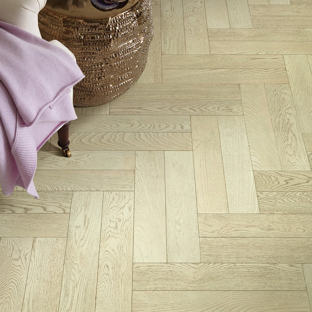 Shaw-Empire-Herringbone-4.72-x-23.62-White-Oak-Hardwood-Plank-Astor