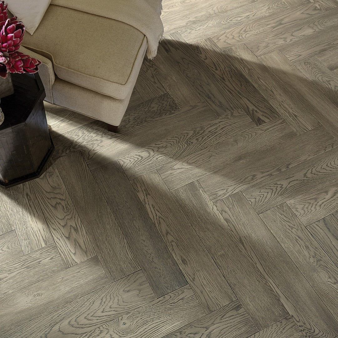 Shaw-Empire-Herringbone-4.72-x-23.62-White-Oak-Hardwood-Plank-Roosevelt