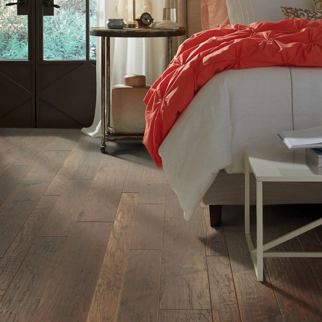 Shaw-Grant-Grove-Mixed-Width-6.37-Hickory-Hardwood-Plank-Three-Rivers-2